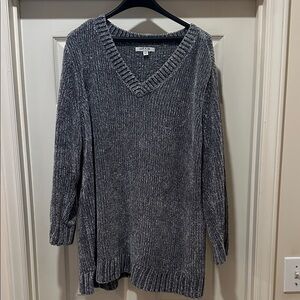 Orvis Charcoal V-Neck Sweater